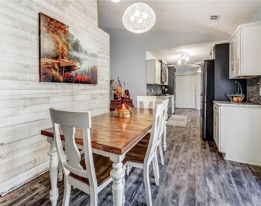3840 Forsythia Way - Photo Thumbnail 18