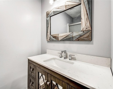 3840 Forsythia Way - Photo Thumbnail 6