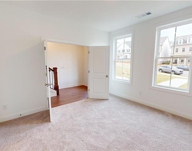 141 Basil Street - Photo Thumbnail 32