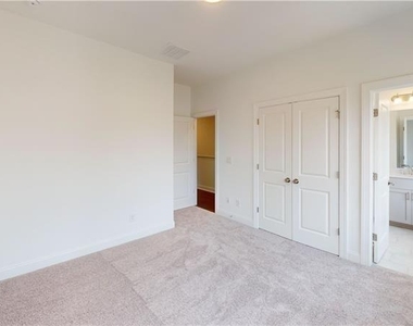 141 Basil Street - Photo Thumbnail 17