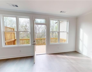 141 Basil Street - Photo Thumbnail 14