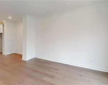 141 Basil Street - Photo Thumbnail 3