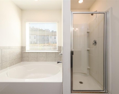 4950 Elm Brook Drive - Photo Thumbnail 10