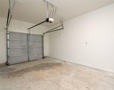 4950 Elm Brook Drive - Photo Thumbnail 13