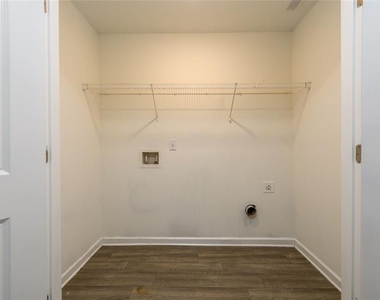 4950 Elm Brook Drive - Photo Thumbnail 11