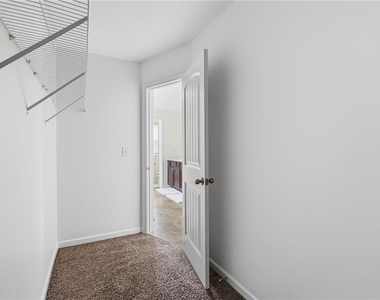 565 Dasheill Lane - Photo Thumbnail 25