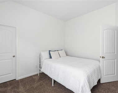 565 Dasheill Lane - Photo Thumbnail 15