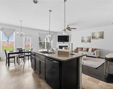 565 Dasheill Lane - Photo Thumbnail 8