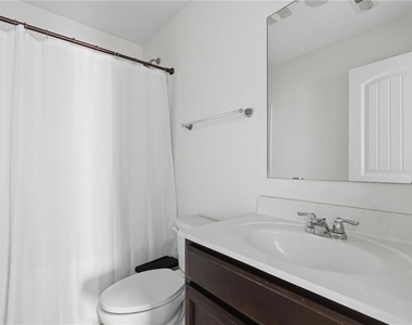 565 Dasheill Lane - Photo Thumbnail 12