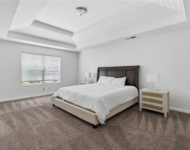 565 Dasheill Lane - Photo Thumbnail 18