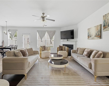 565 Dasheill Lane - Photo Thumbnail 4