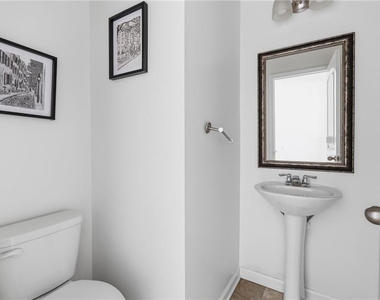 565 Dasheill Lane - Photo Thumbnail 10