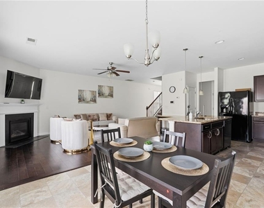 565 Dasheill Lane - Photo Thumbnail 6