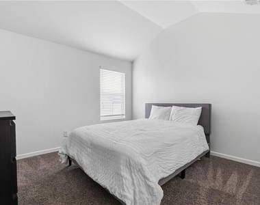 565 Dasheill Lane - Photo Thumbnail 13