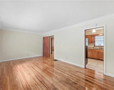 2798 Dearwood Drive Sw - Photo Thumbnail 3