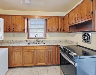 2798 Dearwood Drive Sw - Photo Thumbnail 5