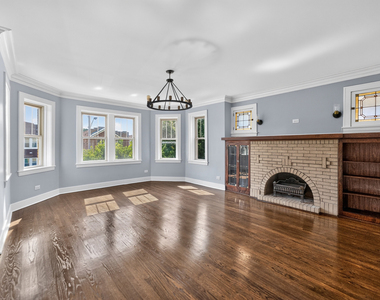 1101 S Oak Park Avenue - Photo Thumbnail 1