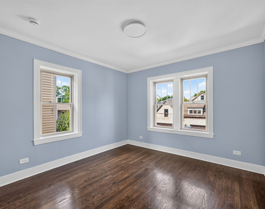 1101 S Oak Park Avenue - Photo Thumbnail 10