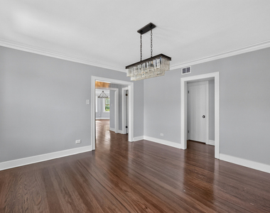 1101 S Oak Park Avenue - Photo Thumbnail 4