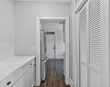 1101 S Oak Park Avenue - Photo Thumbnail 8