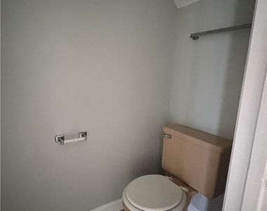 3241 Tennington Place - Photo Thumbnail 17