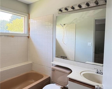 3241 Tennington Place - Photo Thumbnail 14