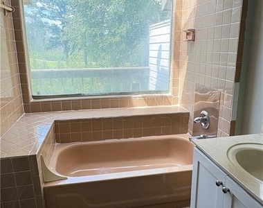 3241 Tennington Place - Photo Thumbnail 8