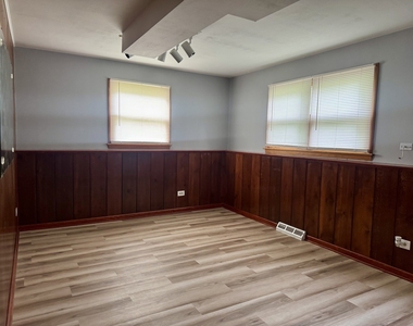 5341 Grand Avenue - Photo Thumbnail 9