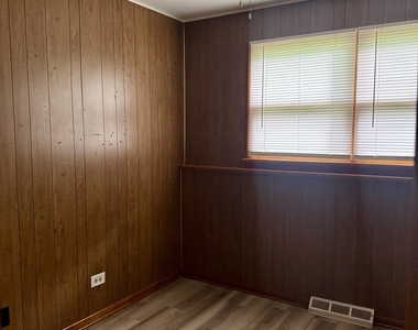 5341 Grand Avenue - Photo Thumbnail 11