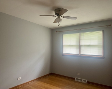 5341 Grand Avenue - Photo Thumbnail 4