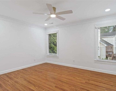 1711 Summit Glen Lane - Photo Thumbnail 5
