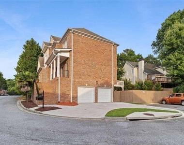 1711 Summit Glen Lane - Photo Thumbnail 2