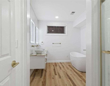1711 Summit Glen Lane - Photo Thumbnail 13