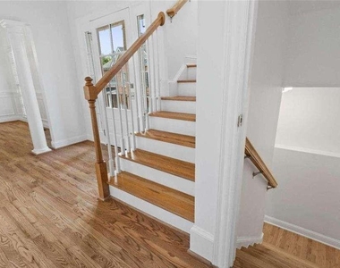 1711 Summit Glen Lane - Photo Thumbnail 23