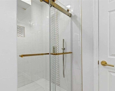 1711 Summit Glen Lane - Photo Thumbnail 14