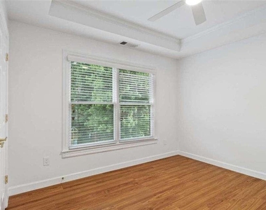 1711 Summit Glen Lane - Photo Thumbnail 19