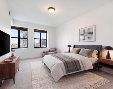 451 W Huron Street - Photo Thumbnail 14