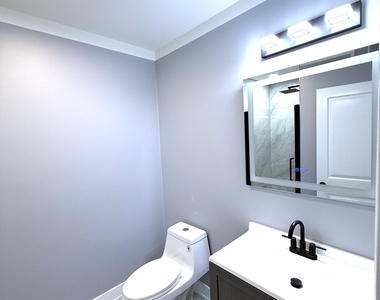 2233 S Spaulding Avenue - Photo Thumbnail 7