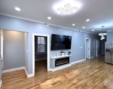2233 S Spaulding Avenue - Photo Thumbnail 1
