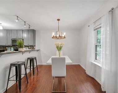 1445 Monroe Drive - Photo Thumbnail 13