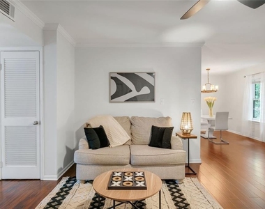 1445 Monroe Drive - Photo Thumbnail 3