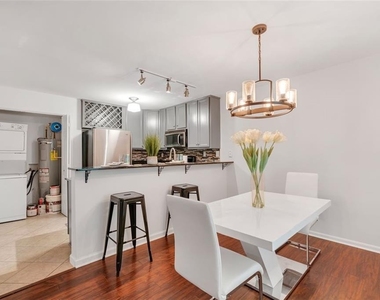 1445 Monroe Drive - Photo Thumbnail 9