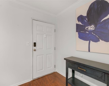 1445 Monroe Drive - Photo Thumbnail 6