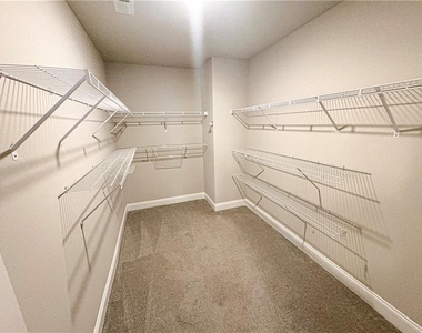 339 Cherryhill Lane - Photo Thumbnail 7