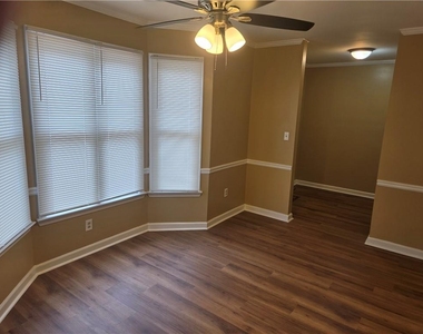 5595 Wells Circle - Photo Thumbnail 1