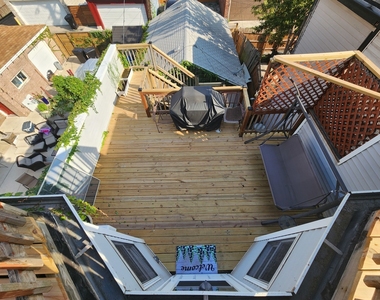 726 W 17th Street - Photo Thumbnail 16