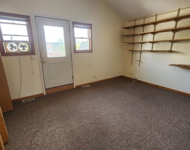 726 W 17th Street - Photo Thumbnail 18