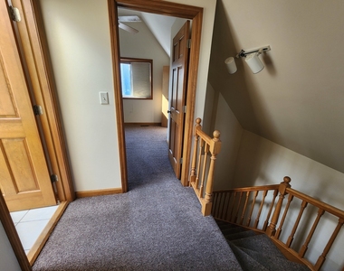 726 W 17th Street - Photo Thumbnail 14