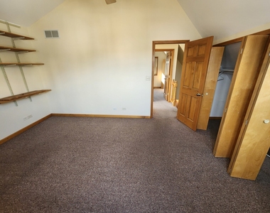 726 W 17th Street - Photo Thumbnail 15