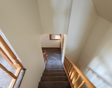 726 W 17th Street - Photo Thumbnail 8